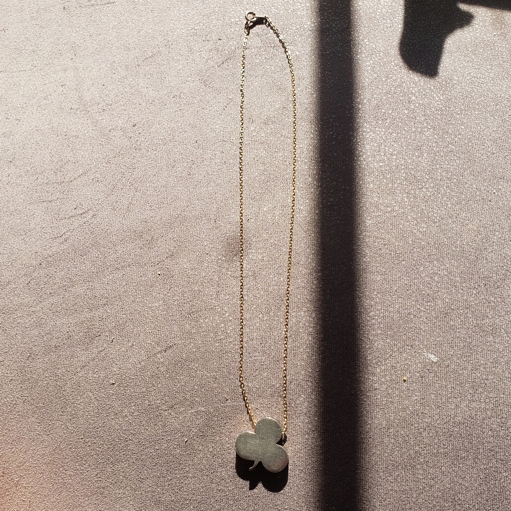 Unique Vintage Silver & Gold Clover Spade Pendant Necklace - Picture 5 of 9